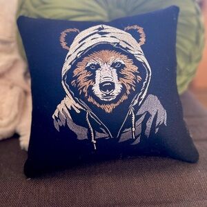 New Small Wool Pillow.
Bear in Hoodie